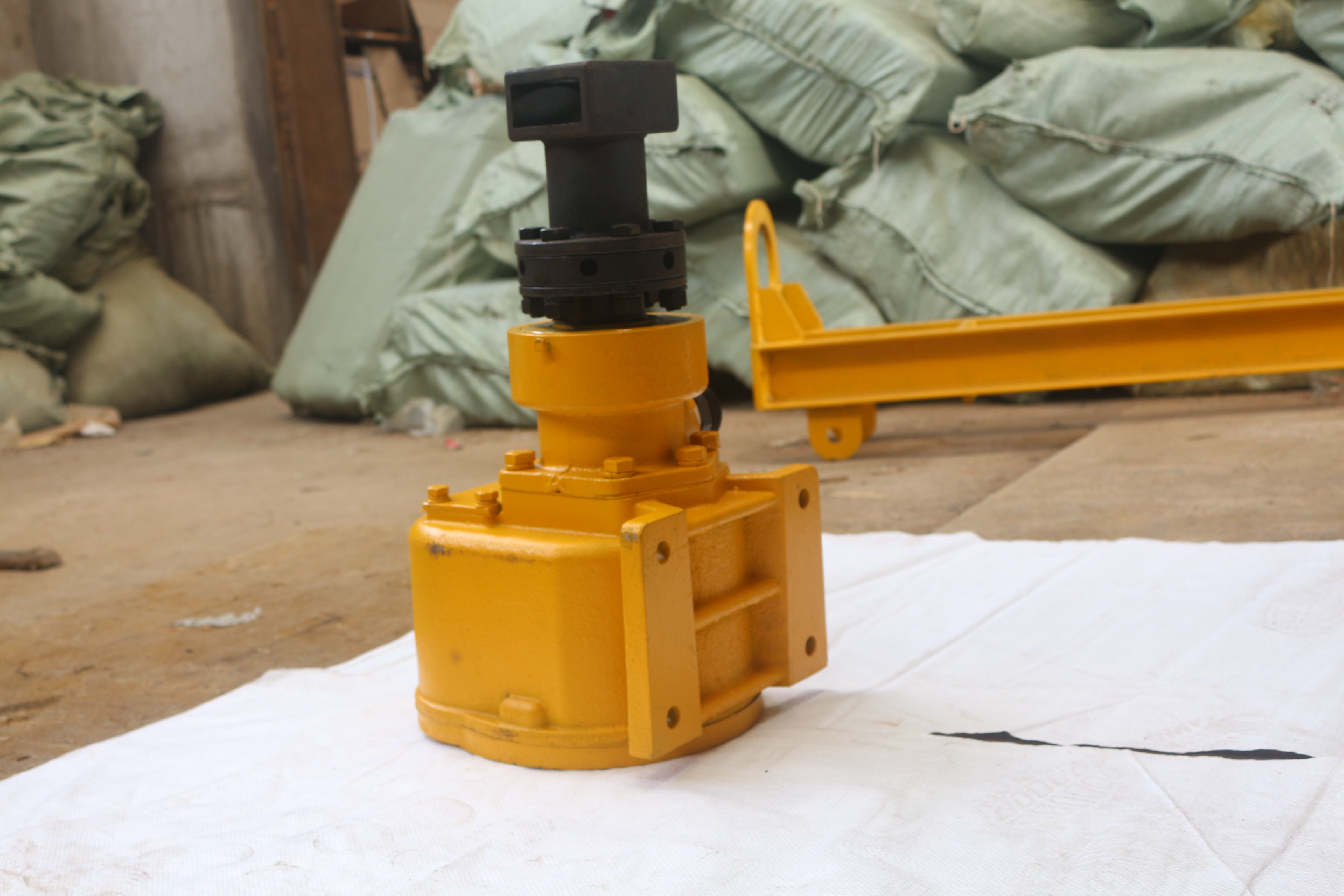 ���廷100��Ǳ�����ͷ4